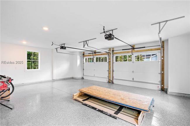 2 Car Garage | Image 58