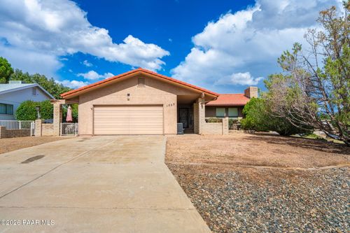 1053 N Arrowhead Ln, Dewey-Humboldt, AZ, 86327-5402 | Card Image