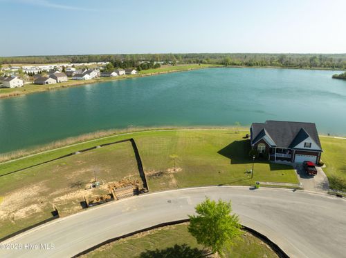 273 Lake Tyler Dr, New Bern, NC, 28560-9558 | Card Image