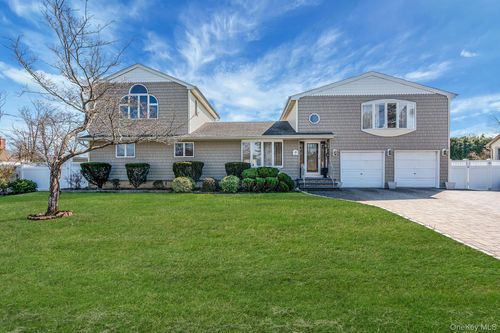 226 Marcy Street, West Babylon, NY, 11704 | Card Image