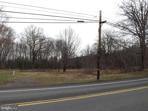 1432 Sunbury Rd, Pottsville, PA, 17901-8927 | Card Image