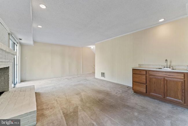 6628 Midhill Pl, Townhouse with 3 bedrooms, 3 bathrooms and null parking in FALLS CHURCH VA | Image 25