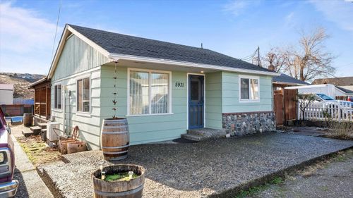 5931 Deer St, West Richland, WA, 99353-9730 | Card Image