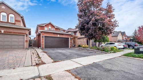 3926 Hazelridge Rd, Mississauga, ON, L5N6Z4 | Card Image