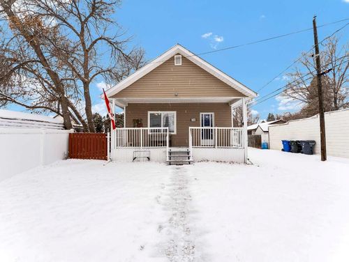 1260 4 Ave Ne, Medicine Hat, AB, T1A6B9 | Card Image