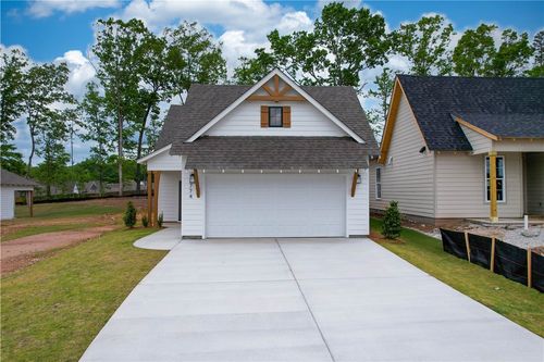 774 W Hunter Ave, OPELIKA, AL, 36801 | Card Image