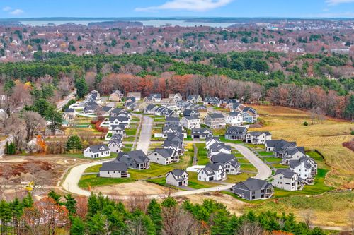 128 Owls Nest Road, Portland, ME, 04102 | Card Image