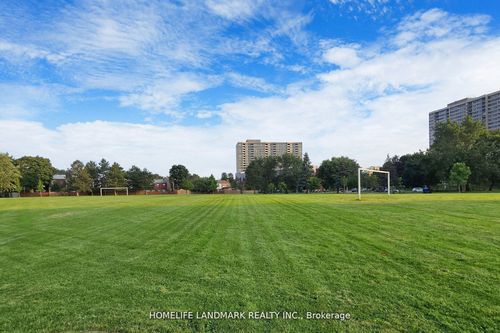 26 L'Amoreaux Dr, Scarborough, ON, M1W2L9 | Card Image