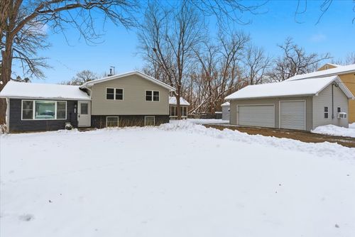 4 N Lake Ave, Third Lake, IL, 60030-9011 | Card Image