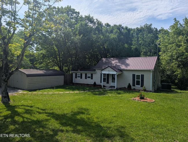 7421 Sevierville Pike, House other with 2 bedrooms, 1 bathrooms and null parking in Knoxville TN | Image 4