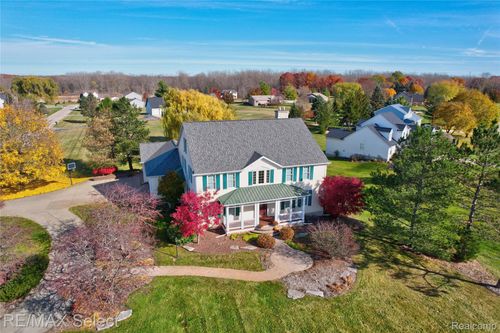 8211 Burleigh Rd, Grand Blanc, MI, 48439-9764 | Card Image