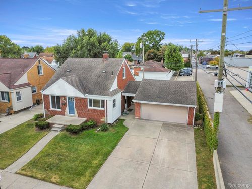 15275 Anne Ave, Allen Park, MI, 48101-2613 | Card Image