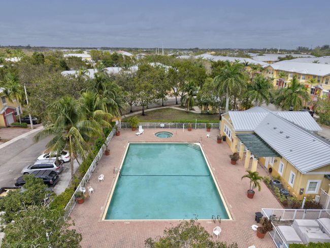 1910 Shoma Dr, Condo with 3 bedrooms, 4 bathrooms and null parking in Royal Palm Beach FL | Image 55