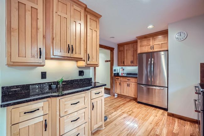 9599 Brookview Cir - Web Quality - 011 - 12 Kitchen.jpg | Image 11