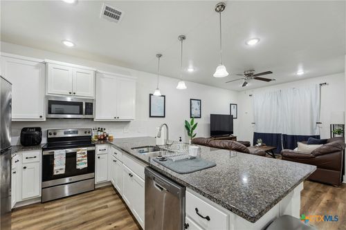 1952 Royal Loop, Belton, TX, 76513-4665 | Card Image