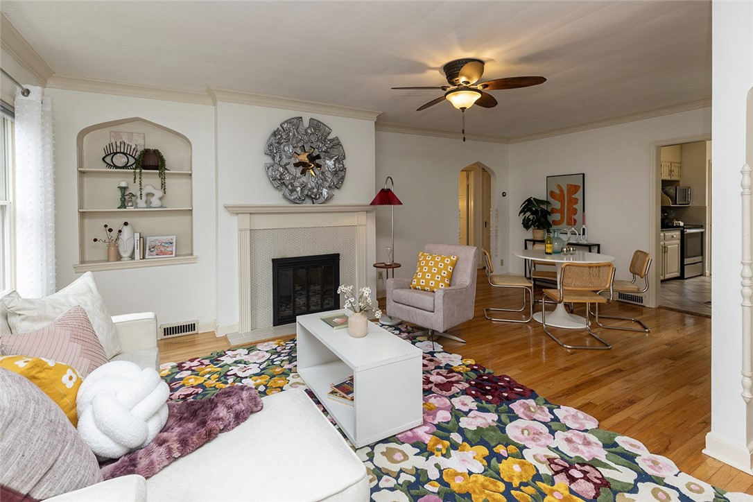 40th St, Des Moines, IA 50310