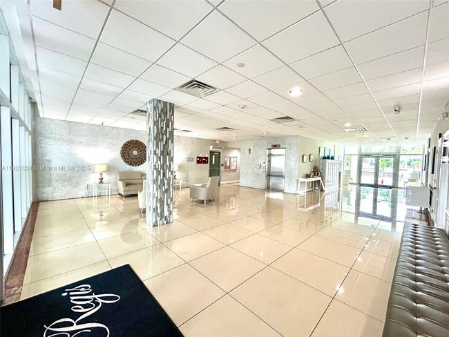 APT-2G - 9500 W Bay Harbor Dr, Condo with 1 bedrooms, 2 bathrooms and null parking in Bay Harbor Islands FL | Image 4