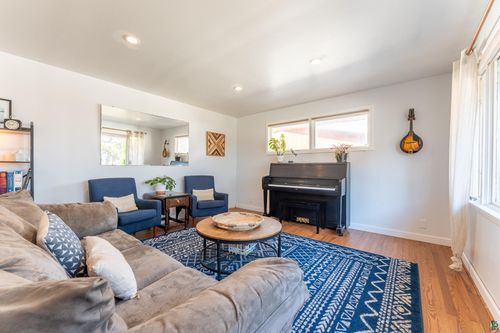 712 E Pattison St, Ely, MN, 55731-1545 | Card Image