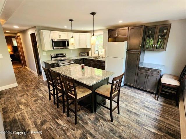 Blairwood Ln, Albrightsville, PA 18210