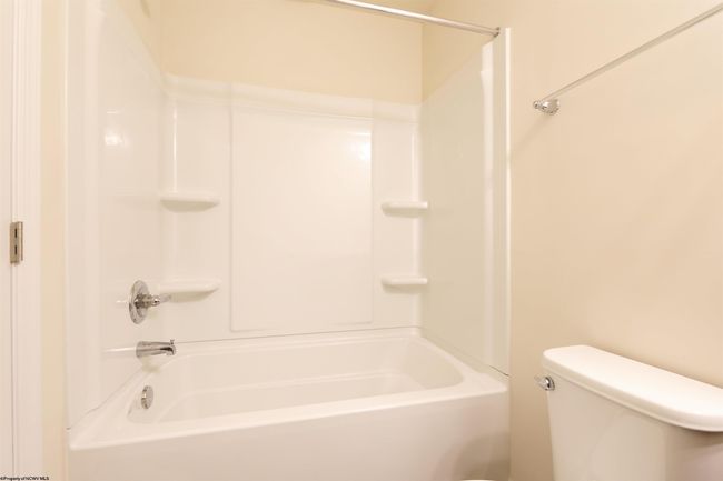 135 Inlet St, Townhouse with 2 bedrooms, 3 bathrooms and 2 parking in Morgantown WV | Image 18