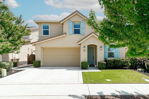 18082 Amador Dr, Lathrop, CA, 95330-9253 | Card Image