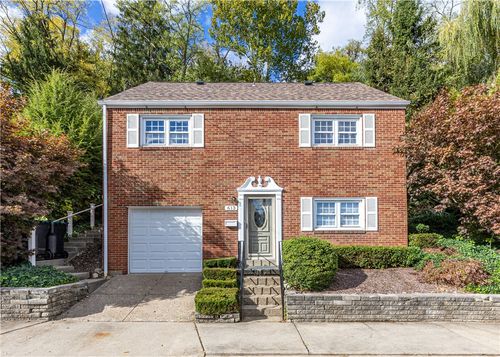 613 E 7th Ave, Tarentum, PA, 15084-1624 | Card Image