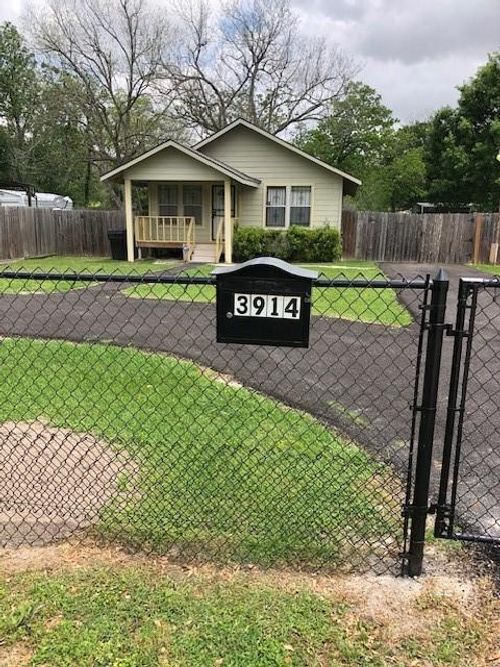 3914 Kashmere St, Houston, TX, 77026-4836 | Card Image