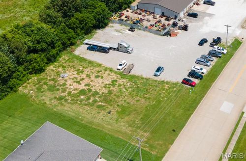 202-204 W Deerwood Dr, Jackson, MO, 63755-4103 | Card Image