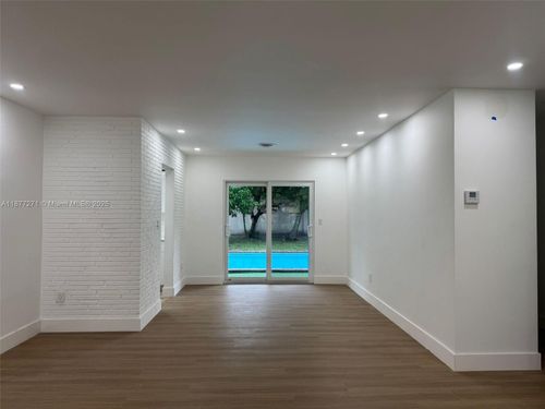 370 Nw 43rd Ave, Plantation, FL, 33317-2710 | Card Image