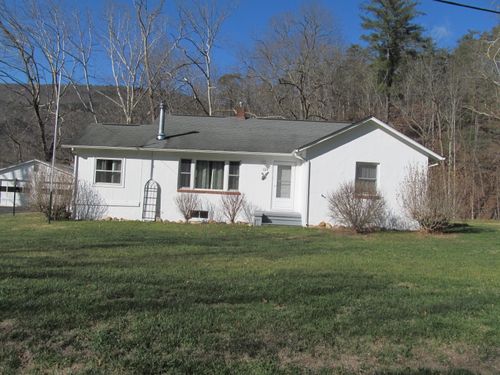 129 Roaring Run Rd, Eagle Rock, VA, 24085-3435 | Card Image