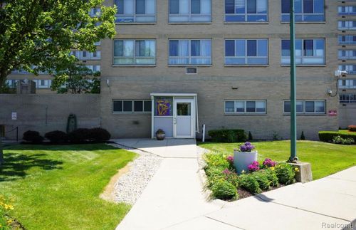 apt-624-8900 E Jefferson Ave, Detroit, MI, 48214-2859 | Card Image