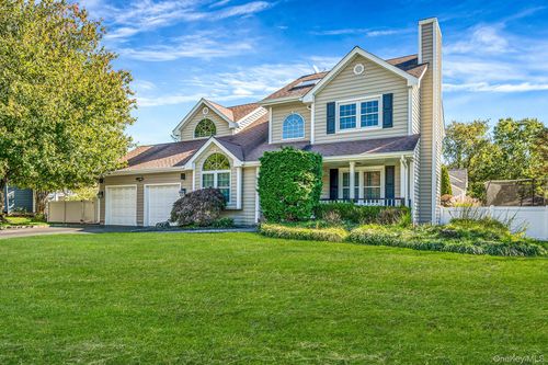 2 Max Way, Commack, NY, 11725-1351 | Card Image