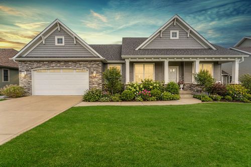 2046 Franklin Dr, Crown Point, IN, 46307-0108 | Card Image