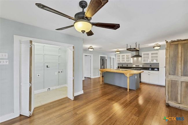 1012 7 Th St, House other with 2 bedrooms, 2 bathrooms and null parking in Blanco TX | Image 7