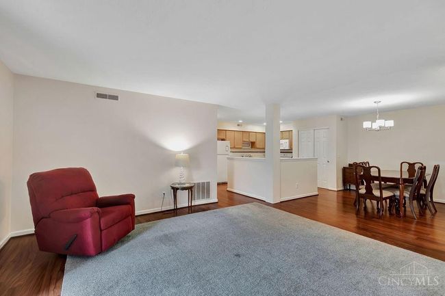 3950 Olde Savannah Dr, Condo with 2 bedrooms, 2 bathrooms and null parking in Colerain Twp OH | Image 5