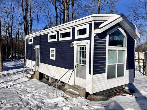 106 Village Dr W, Milford, PA, 18337-4153 | Card Image