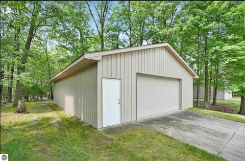 V/L W White Birch, Lake City, MI, 49651 | Card Image