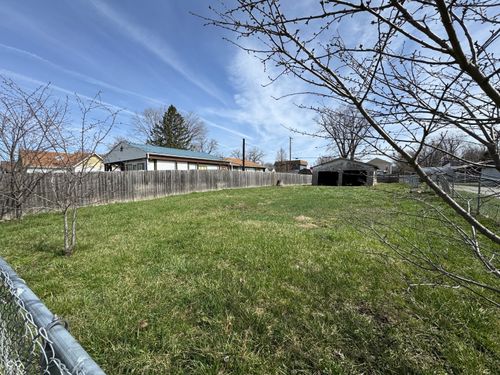 203 Short St, Brooklyn, IN, 46111-9733 | Card Image