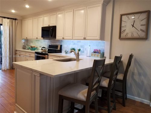 211-8509 Shadow Ct, Coral Springs, FL, 33071-7480 | Card Image