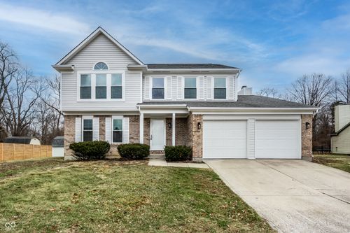 7781 Oakshot Ln, Indianapolis, IN, 46268-4717 | Card Image
