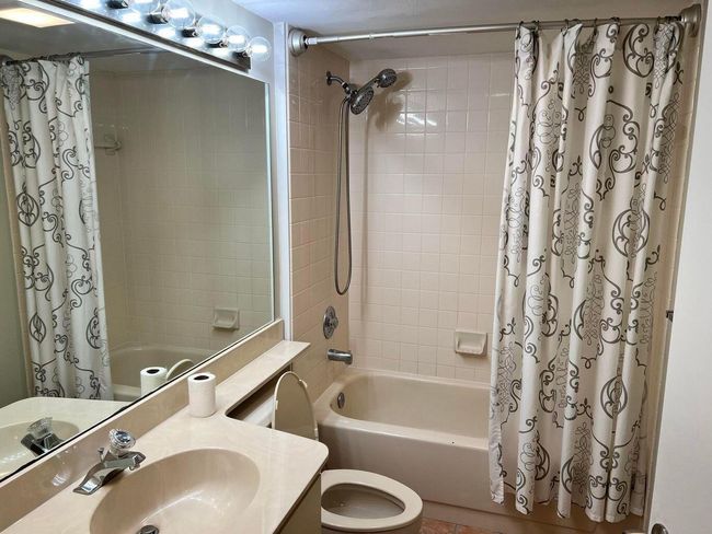 APT-102 - 2441 Village Blvd, Condo with 2 bedrooms, 2 bathrooms and null parking in West Palm Beach FL | Image 12