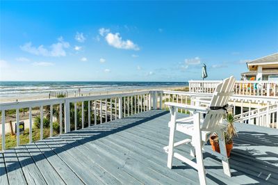 Welcome to beachfront living! | Image 1