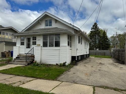 2618 73rd Street, Kenosha, WI, 53143 | Card Image