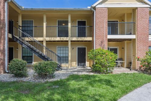 unit-204-8645 Fancy Finch Dr, TAMPA, FL, 33614-2383 | Card Image