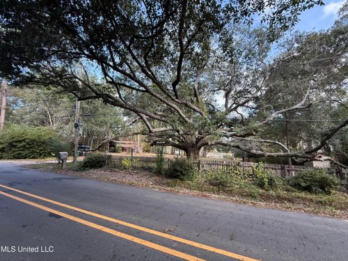 16404 Lake Dr W, Vancleave, MS, 39565-7407 | Card Image