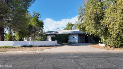 4402 E Clarendon Avenue, House other with 3 bedrooms, 2 bathrooms and null parking in Phoenix AZ | Image 3