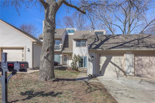 5964 N Kansas Ave, Gladstone, MO, 64119-2114 | Card Image