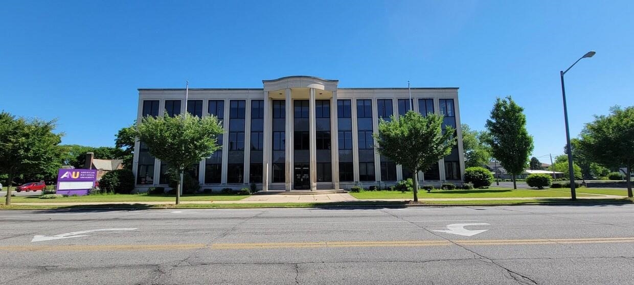 1030 E Jefferson Blvd, South Bend, IN 46601