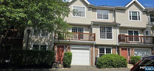 235 Village Circle Dr, Fort Lee, NJ, 07024-2113 | Card Image