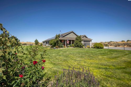 71405 N 129 Pr Ne, Benton City, WA, 99320-7883 | Card Image